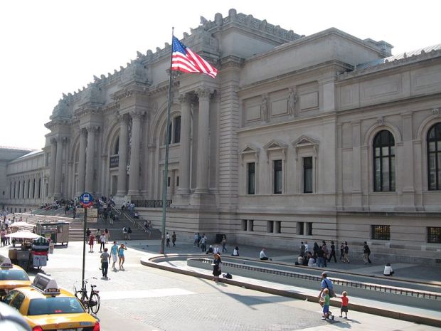 Metropolitan_Museum_of_Art_-_panoramio